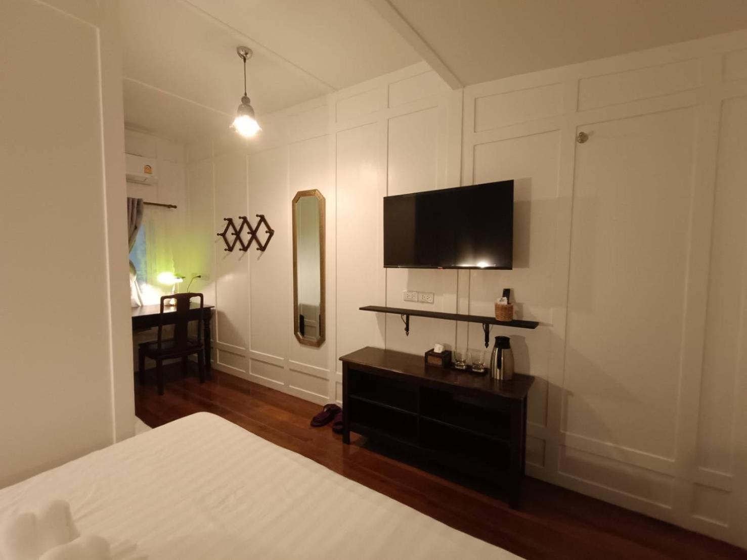 Baan Debtida Hotel Bangkok Eksteriør billede