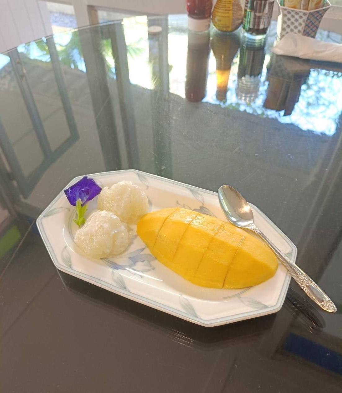 Baan Debtida Hotel Bangkok Eksteriør billede